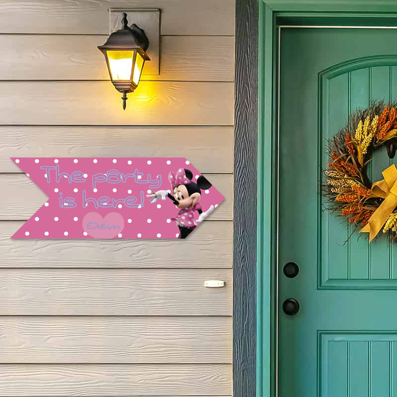 Ξύλινη Πινακίδα Minnie με όνομα βελάκι/40cm*15cm