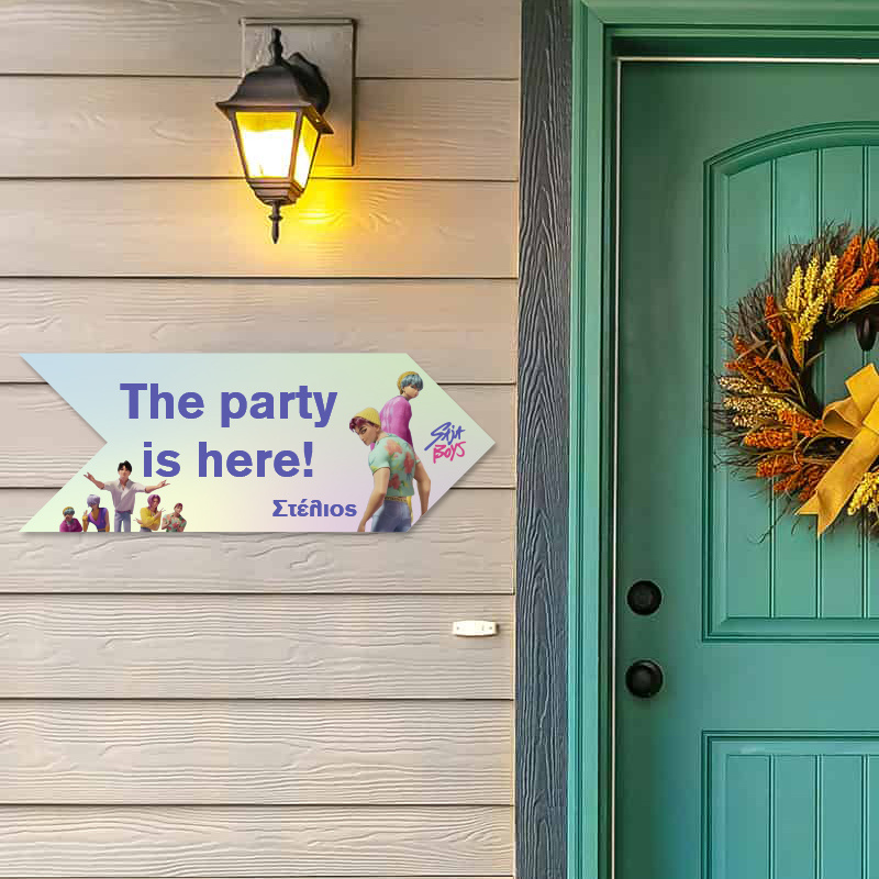 Ξύλινη Πινακίδα Saja Boys με όνομα βελάκι/40cm*15cm