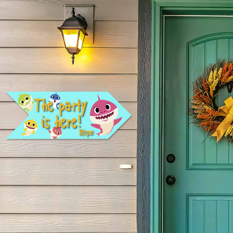 Ξύλινη Πινακίδα Baby Shark με όνομα βελάκι/40cm*15cm