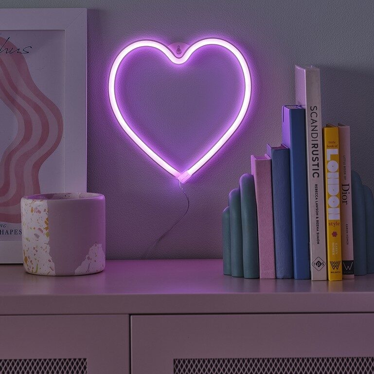 Pink Neon Heart Light
