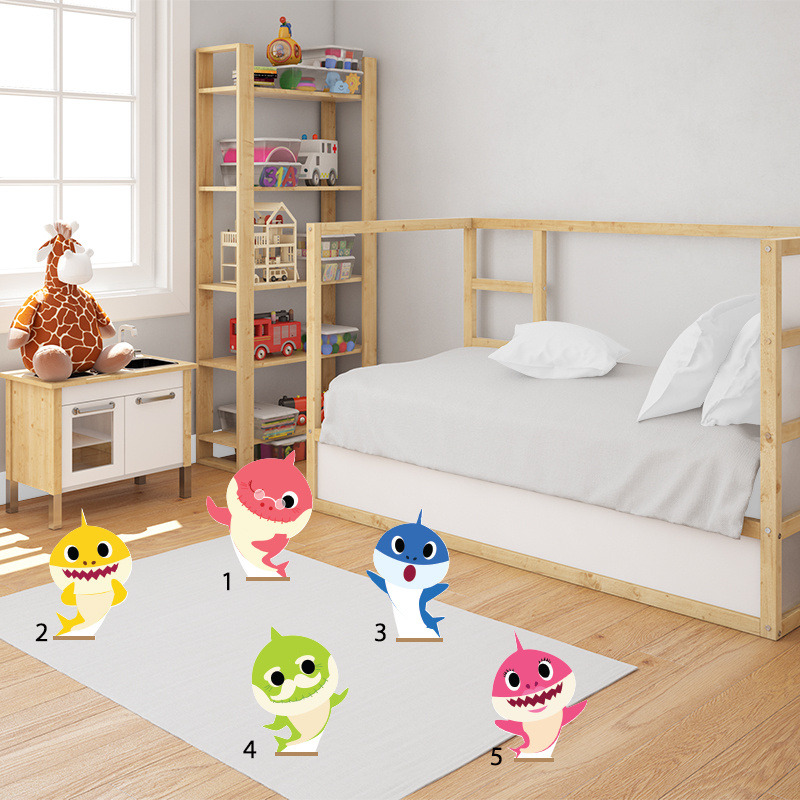 Διακοσμητική φιγούρα Baby Shark 20cm Ξύλινη με βάση/1 τμχ