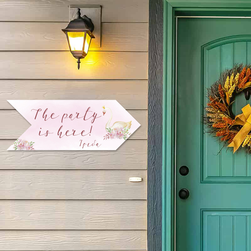 Ξύλινη Πινακίδα Κύκνος με όνομα βελάκι/40cm*15cm