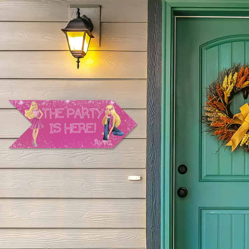 Ξύλινη Πινακίδα Barbie με όνομα βελάκι/40cm*15cm