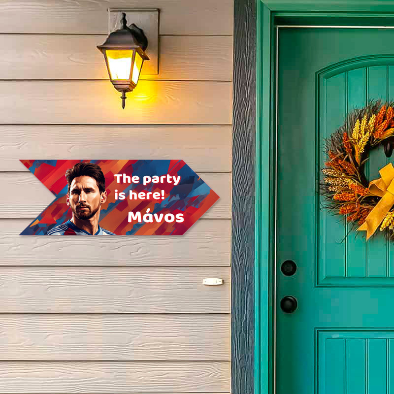 Ξύλινη Πινακίδα Messi με όνομα βελάκι/40cm*15cm